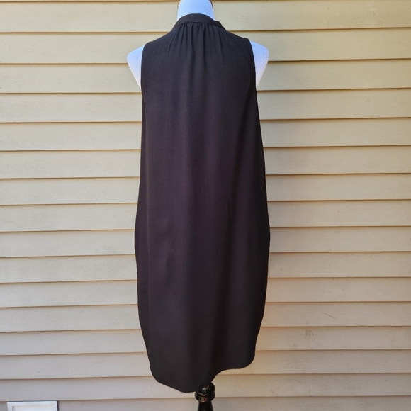 Time & Tru Black Sleeveless Dress V-Neck Pockets Solid - Picture 7 of 12